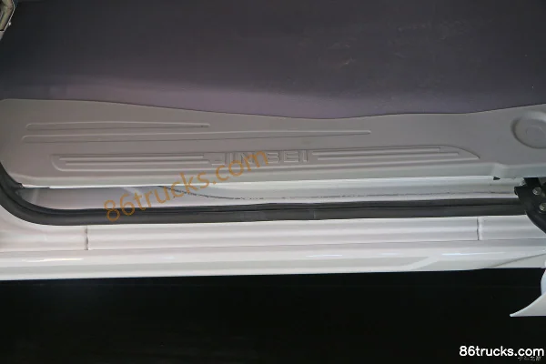 Jinbei nouveau Xihai version GNC 86 ch 2 places 1,5 L fourgon fermé toit standard (Huachen Xinyuan) Caisse (1) | 86Trucks