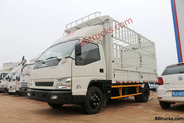 JMC Shunda Wide Body 122hp 4X2(6 wheels) 4.21m Single-Cab Stake Light Truck (China VI) Exterior (3) | 86Trucks