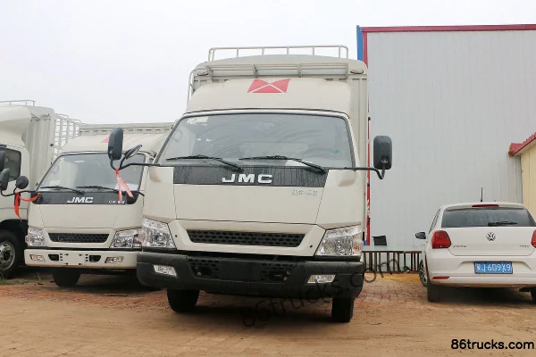 JMC Shunda Wide Body 122hp 4X2(6 wheels) 4.21m Single-Cab Stake Light Truck (China VI) Exterior (2) | 86Trucks