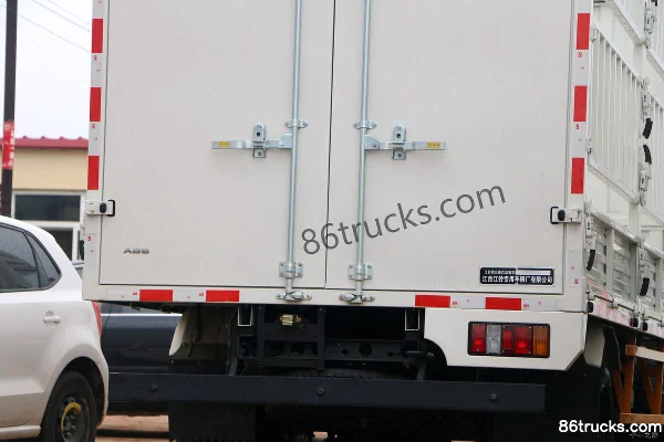 JMC Shunda Wide Body 122hp 4X2(6 wheels) 4.21m Single-Cab Stake Light Truck (China VI) (1) | 86Trucks