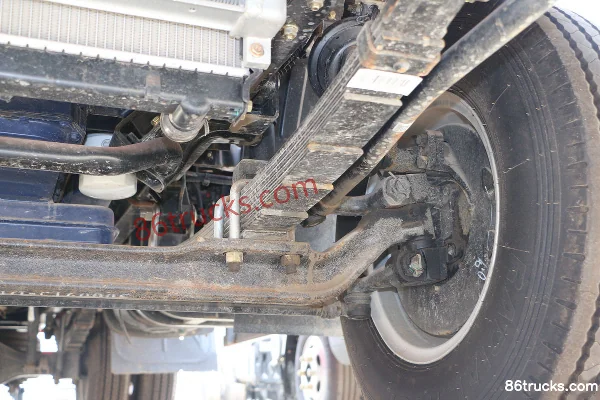 FAW Jiefang Hu V 124hp 4X2(6 wheels) 4.21m single-row van light truck (5-speed) Chassis (3) | 86Trucks