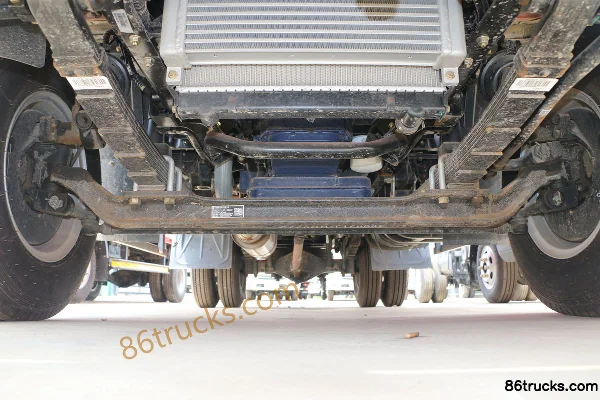 FAW Jiefang Hu V 124hp 4X2(6 wheels) 4.21m single-row van light truck (5-speed) Chassis (1) | 86Trucks