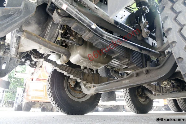 Dongfeng Commercial Vehicle Tianlong KC Camion lourd 300 ch 8X4(12 roues) Camion benne 6 m (China VI) Châssis (3) | 86Trucks