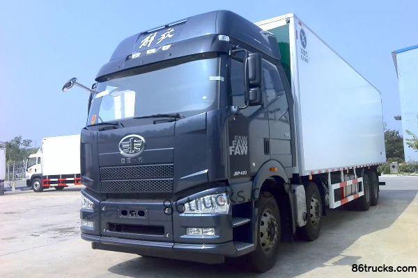 FAW Jiefang J6P Green Pass Edition 420hp 8X4(12 wheels) 9.6m Refrigerated Truck (Binglingfang) Exterior (2) | 86Trucks