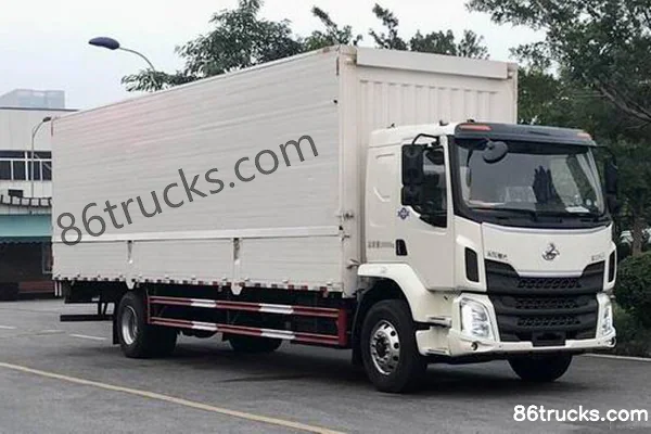 Dongfeng Dongfeng New Chenglong M3 Medium Truck electric cargo truck