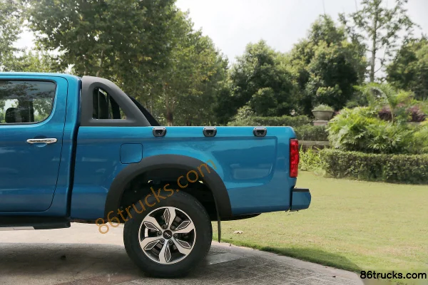 JAC T8 2020 Luxury 2.0T Diesel 150hp 4x2(6 wheels) Large Double Cab Pickup (China VI) Body (2) | 86Trucks