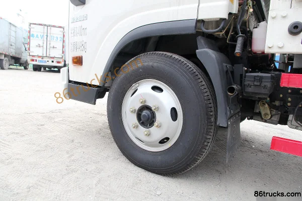 Qiling Auto H300 116 ch 4X2(6 roues) camion plateau léger à cabine simple 4,155 m Châssis (2) | 86Trucks