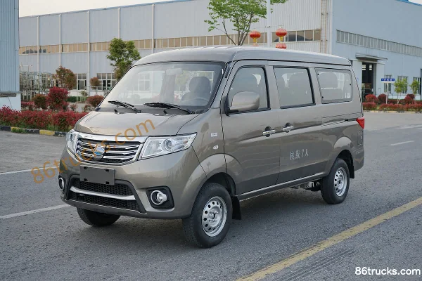 King Long Kaiwo D07 Entrepreneur Comfort Edition 2.4T 4.17m Pure Electric Light Bus 50.3kWh Exterior (3) | 86Trucks