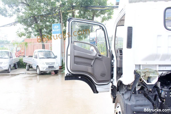 Hyundai Commercial Vehicle Zhidao 300MII 130 ch 4X2(6 roues) camion léger fourgon à cabine simple 4,165 m (1) | 86Trucks