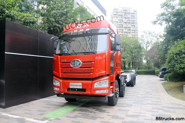 FAW Jiefang New J6P Heavy Truck 460 hp 8X4(12 wheels) 8.8m Dump Truck (Hydraulic Retarder) Exterior (2) | 86Trucks