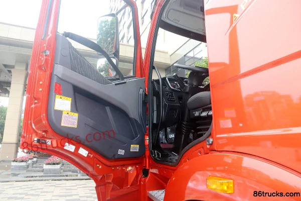FAW Jiefang New J6P Heavy Truck 460 hp 8X4(12 wheels) 8.8m Dump Truck (Hydraulic Retarder) Cab (2) | 86Trucks