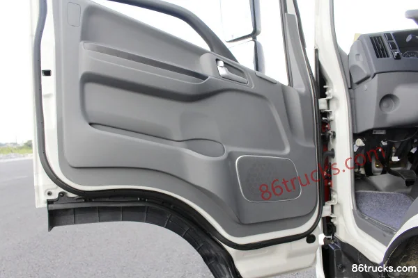 JAC Shuailing H 130ch 4X2(6 roues) 4,08m camion de transport de bouteilles à cabine simple (2) | 86Trucks