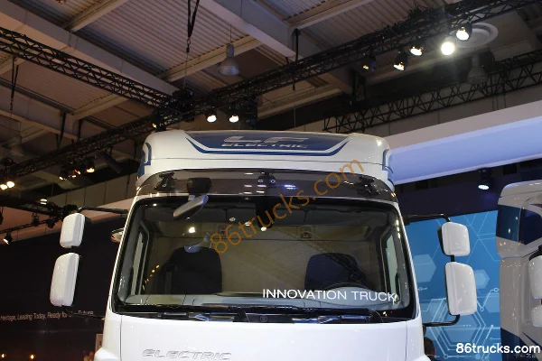 DAF LF Series Heavy Truck 4X2(6 wheels) Cargo Truck Chassis Exterior (3) | 86Trucks