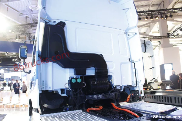 DAF CF Heavy Truck 4X2(6 wheels) Hybrid Tractor Truck Chassis (3) | 86Trucks