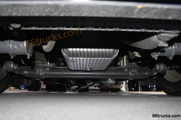 IVECO New Stralis heavy truck 460 hp 4X2(6 wheels) LNG tractor truck Chassis (1) | 86Trucks