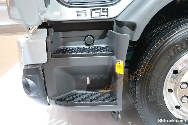 Volvo FE 350hp 6X2(8 wheels) 6X2R Cargo Truck Cab (3) | 86Trucks