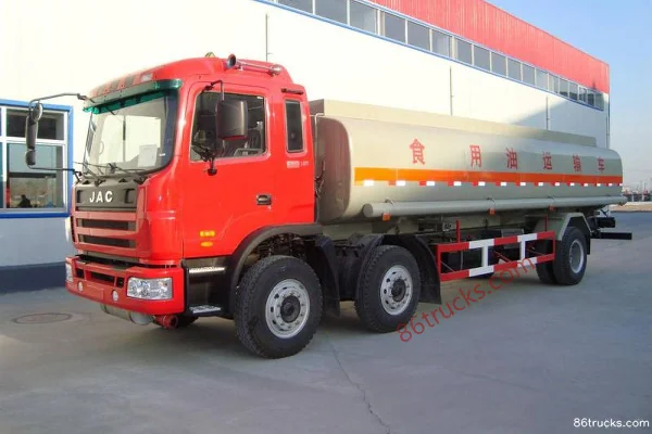 JAC Gallop K3 240 hp 6X2(8 wheels) Fuel Tanker Truck Exterior
