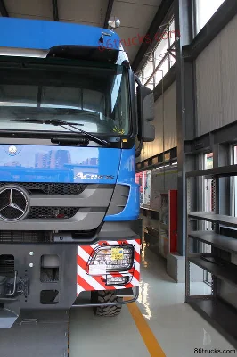 Mercedes-Benz Actros Heavy Truck 600 hp 8X8(12 wheels) Tractor Truck (Heavy Haul Tractor)(Model 4160AS) Exterior (2) | 86Trucks