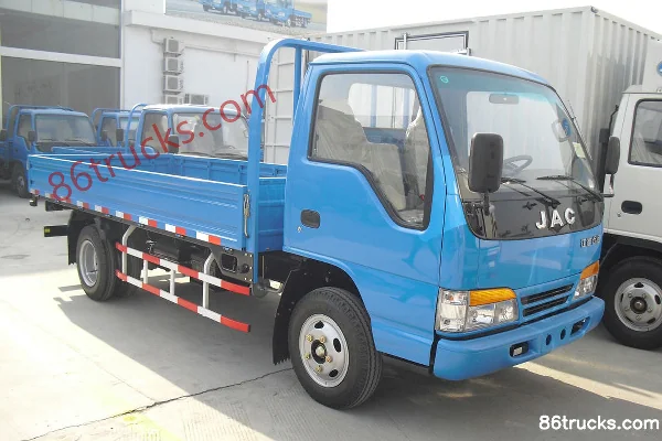 JAC Haoyun 84 hp 4X2(6 wheels) 4.18m single-row flatbed light truck Exterior (2) | 86Trucks