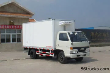 JMC Shunda 116hp 4X2(6 wheels) Refrigerated Truck (Jiangte Brand) Exterior