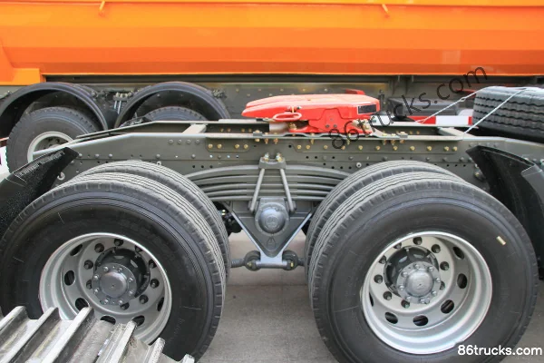 Sinotruk HOKA camion lourd 420 ch 6X4(10 roues) tracteur routier Cabine (3) | 86Trucks