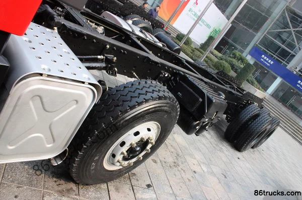 FAW Jiefang J6P Heavy Truck 390hp 8X4(12 wheels) 8m Dump Truck Cab (2) | 86Trucks