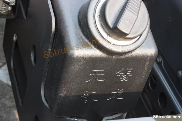 FAW Jiefang J6P heavy truck 350 hp 6X4(10 wheels) tractor truck Chassis (1) | 86Trucks
