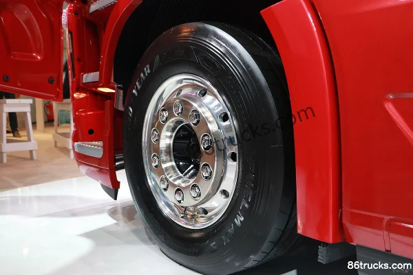 Volvo New FH Heavy Truck 25th Anniversary Edition 540 hp 4X2(6 wheels) tractor truck Chassis (2) | 86Trucks