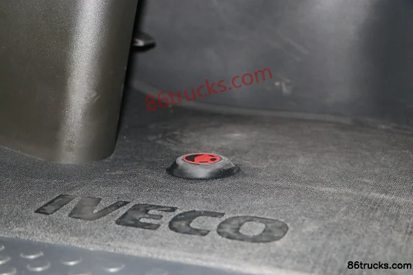 IVECO Stralis poids lourd 400 ch 6X2(8 roues) châssis camion porteur CNG (AT260S40Y/PS CNG) Cabine (2) | 86Trucks