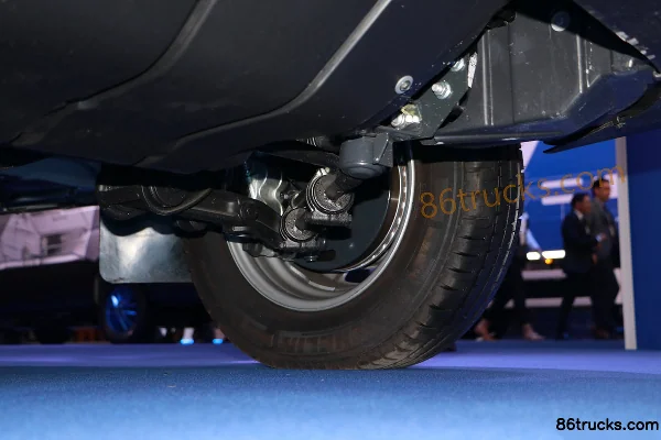 IVECO New Daily 136 hp 4X2(6 wheels) Refrigerated Truck Chassis (3) | 86Trucks