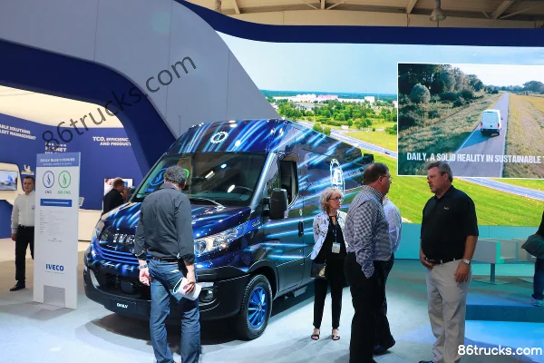 IVECO Nouveau DAILY VAN 136 ch cabine simple fourgon fermé (35SI4NA8 V) Extérieur (2) | 86Trucks