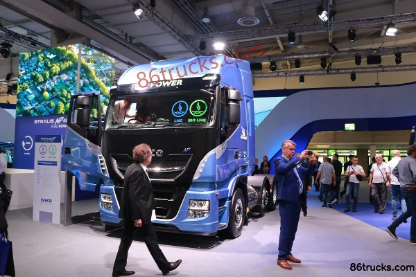 IVECO New Stralis Heavy Truck 460 hp 6X2(8 wheels) LNG Tractor Truck Exterior (3) | 86Trucks
