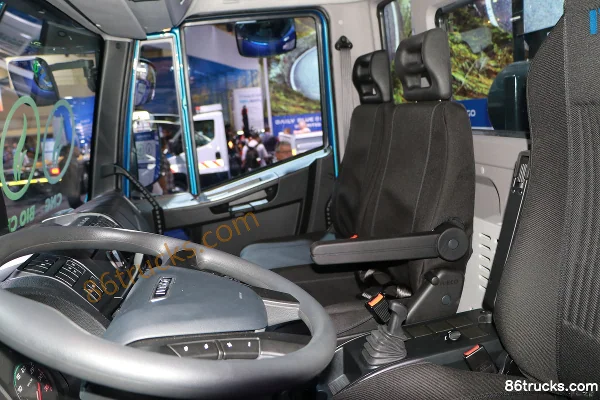 IVECO EuroCargo Medium Truck 204 hp 4X2(6 wheels) CNG Dump Truck (ML120EL21/P) Cab (3) | 86Trucks