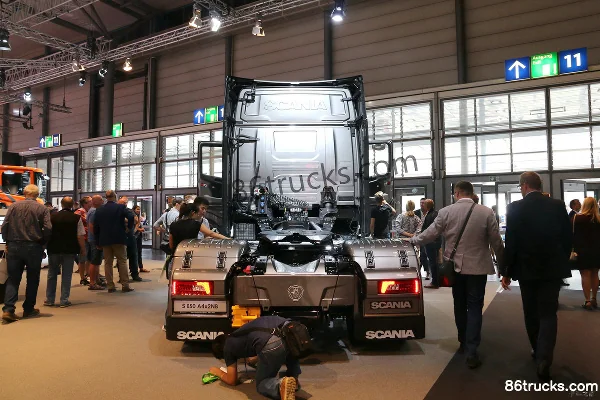 Scania Série S 4X2(6 roues) tracteur routier (modèle S650 A4X2NB) Extérieur (3) | 86Trucks