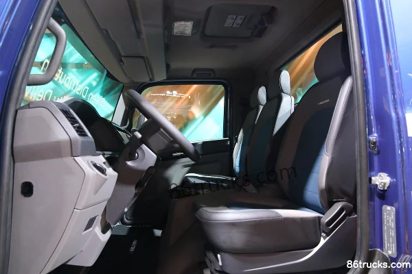 Volkswagen e-Delivery 6.3T 4X2(6 wheels) Electric Truck Interior (1) | 86Trucks