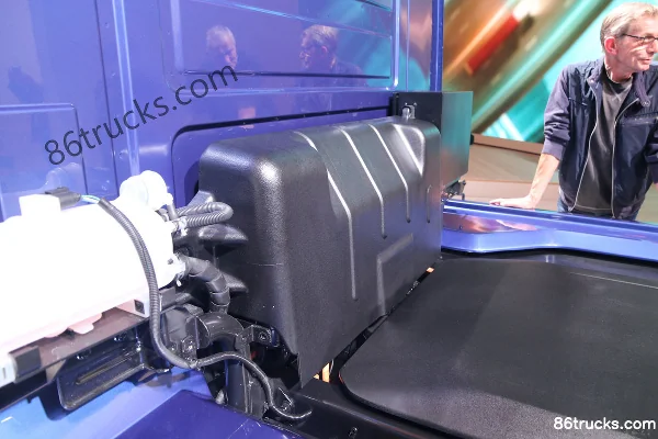 Volkswagen e-Delivery 6.3T 4X2(6 wheels) Electric Truck Chassis (3) | 86Trucks