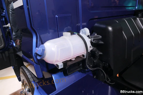 Volkswagen e-Delivery 6.3T 4X2(6 wheels) Electric Truck Chassis (2) | 86Trucks