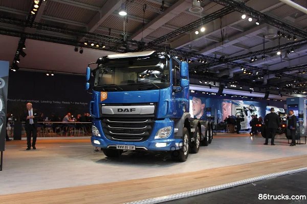 DAF Série CF poids lourd 450 ch 8X2(10 roues) châssis camion porteur Extérieur (2) | 86Trucks