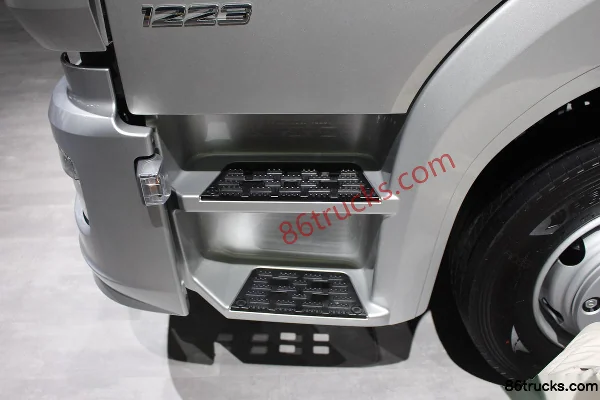 Mercedes-Benz Atego Medium Truck 231 hp 4X2(6 wheels) Cargo Truck (Model 1223 L nR) Chassis (1) | 86Trucks