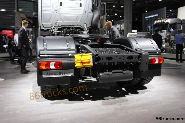 Mercedes-Benz New Arocs Heavy Truck 510 hp 4X2(6 wheels) Tractor Truck (Model 1851 LS) Exterior (3) | 86Trucks