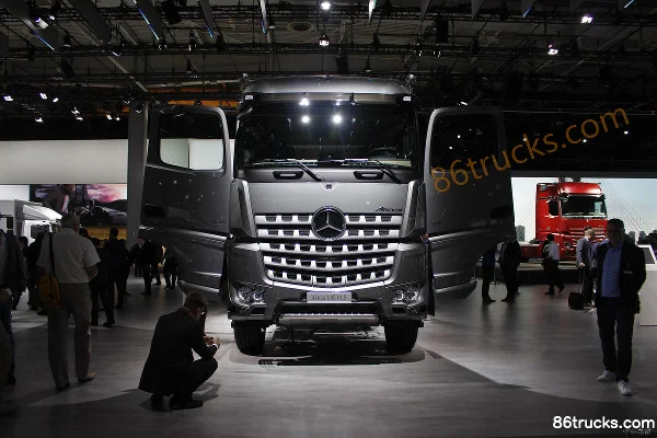 Mercedes-Benz New Arocs Heavy Truck 510 hp 4X2(6 wheels) Tractor Truck (Model 1851 LS) Exterior