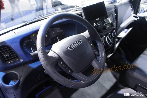 IVECO DAILY 136 hp 4X2(6 wheels) Single Row Stake Truck (70CI4GA8/P) Cab (2) | 86Trucks