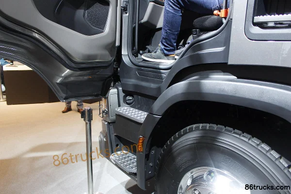 Scania P Series Heavy Truck 280 hp 4X2(6 wheels) Cargo Truck (Model P280 B4X2NA) Cab (1) | 86Trucks