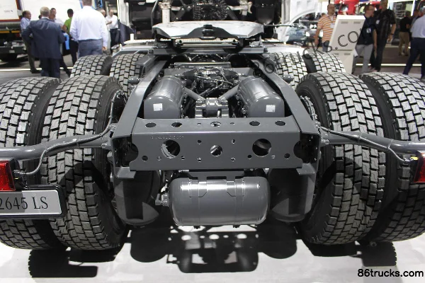 Mercedes-Benz New Actros Heavy Truck 450 hp 6X4(10 wheels) Tractor Truck (Model 2645) Chassis (3) | 86Trucks