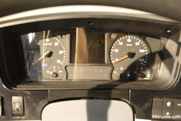 BMC 290 hp 4X2(6 wheels) Cargo Truck Cab (3) | 86Trucks