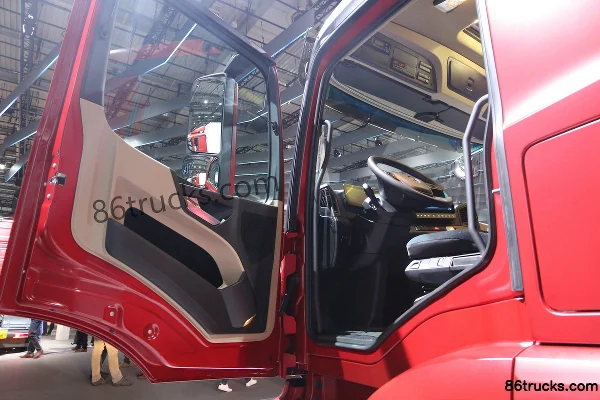 Mercedes-Benz New Actros Heavy Truck 430 hp 4X2(6 wheels) Tractor Truck (Model 1843 LS) Cab (1) | 86Trucks