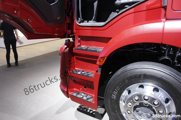 Mercedes-Benz New Actros 300hp 4X2(6 wheels) Cargo Truck Chassis (Model 1830L NGT) Cab (2) | 86Trucks