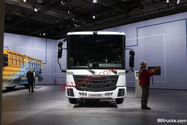 Mercedes-Benz Econic SD 300hp 4X2(6 wheels) Cargo Truck Chassis Exterior (2) | 86Trucks