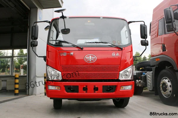FAW Jiefang J6F version lourde 150 ch 4X2(6 roues) camion plateau léger à cabine avancée 3,85 m Extérieur (2) | 86Trucks