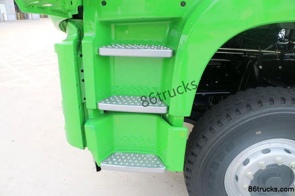 FAW Jiefang Qingdao JH6 heavy truck 460hp 8X4(12 wheels) 8.4m dump truck (China VI) Cab (2) | 86Trucks